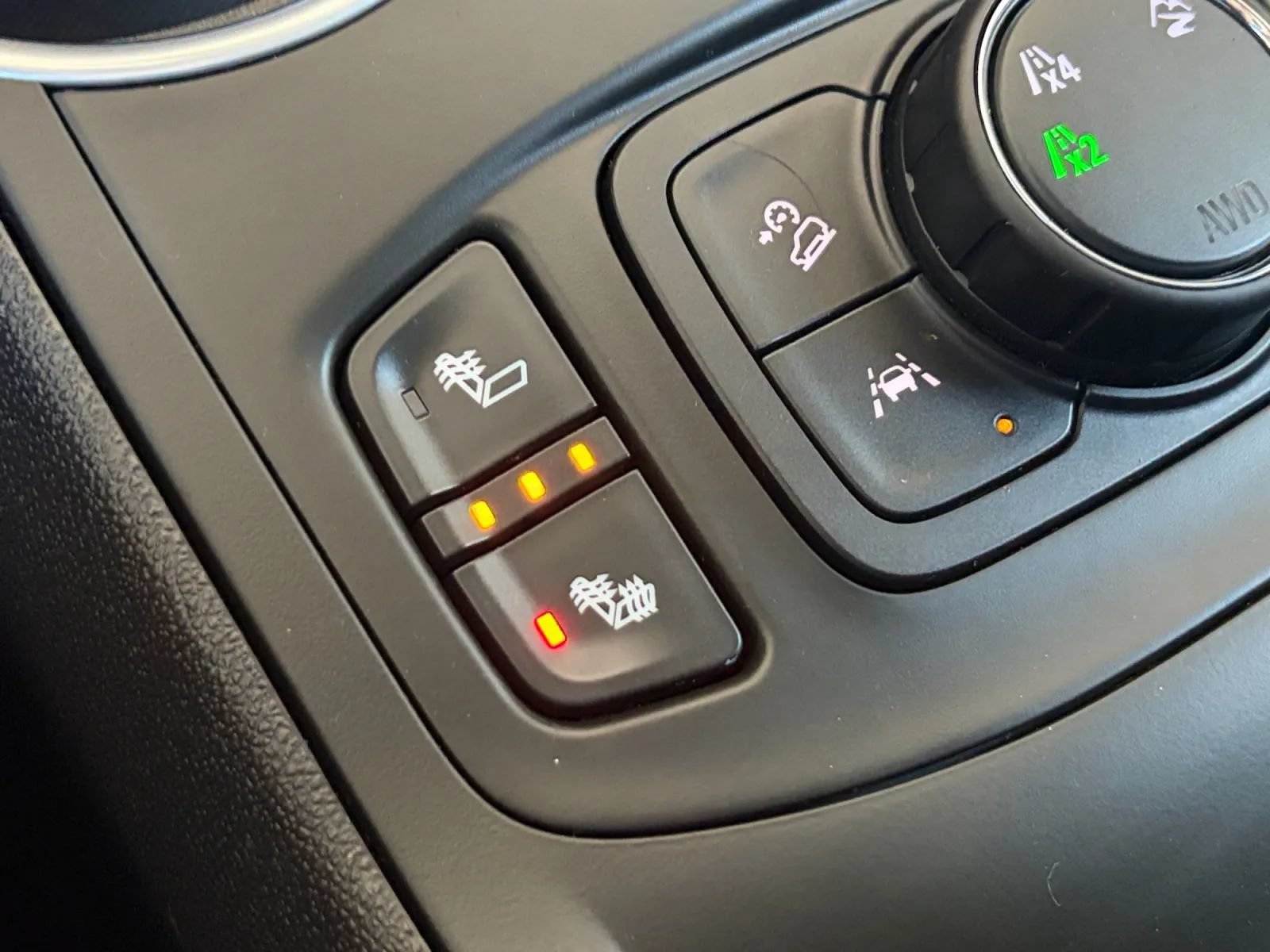 Used 2022 GMC Terrain SLT w/ LPO, Floor Liner Package AWD/4WD image 24