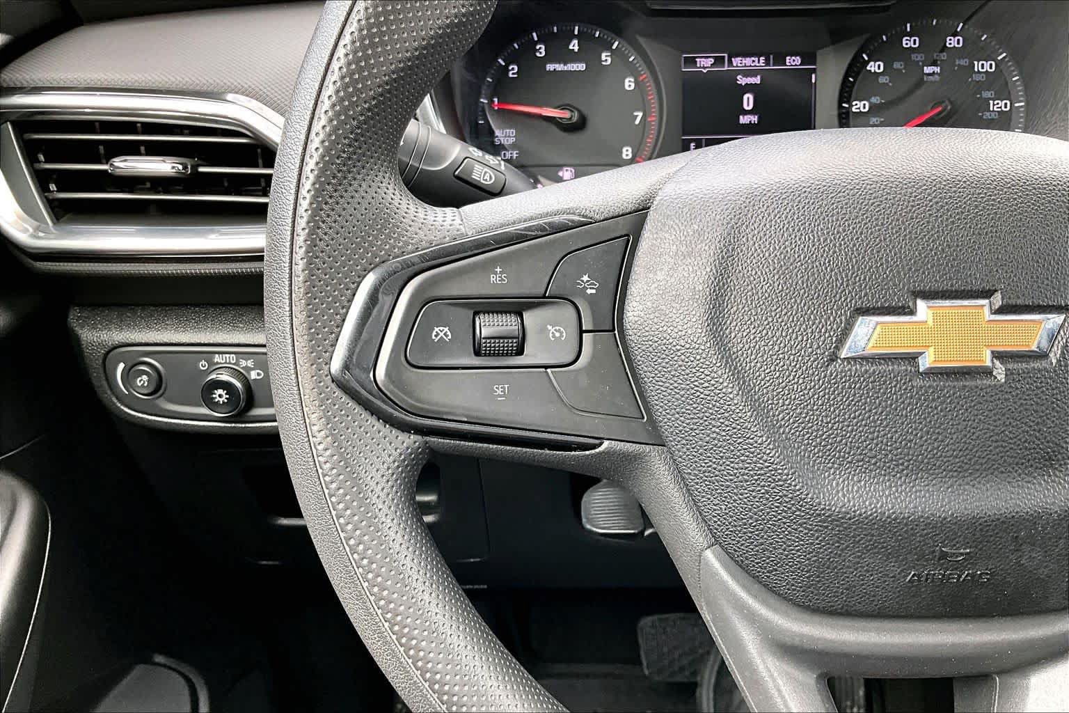 Used 2021 Chevrolet TrailBlazer LT w/ Convenience Package FWD image 24
