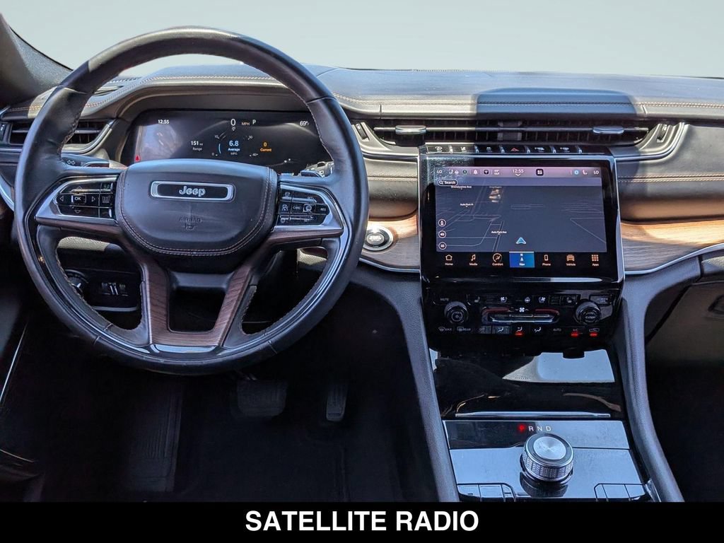Certified 2022 Jeep Grand Cherokee Summit w/ Luxury Tech Group V RWD image 13