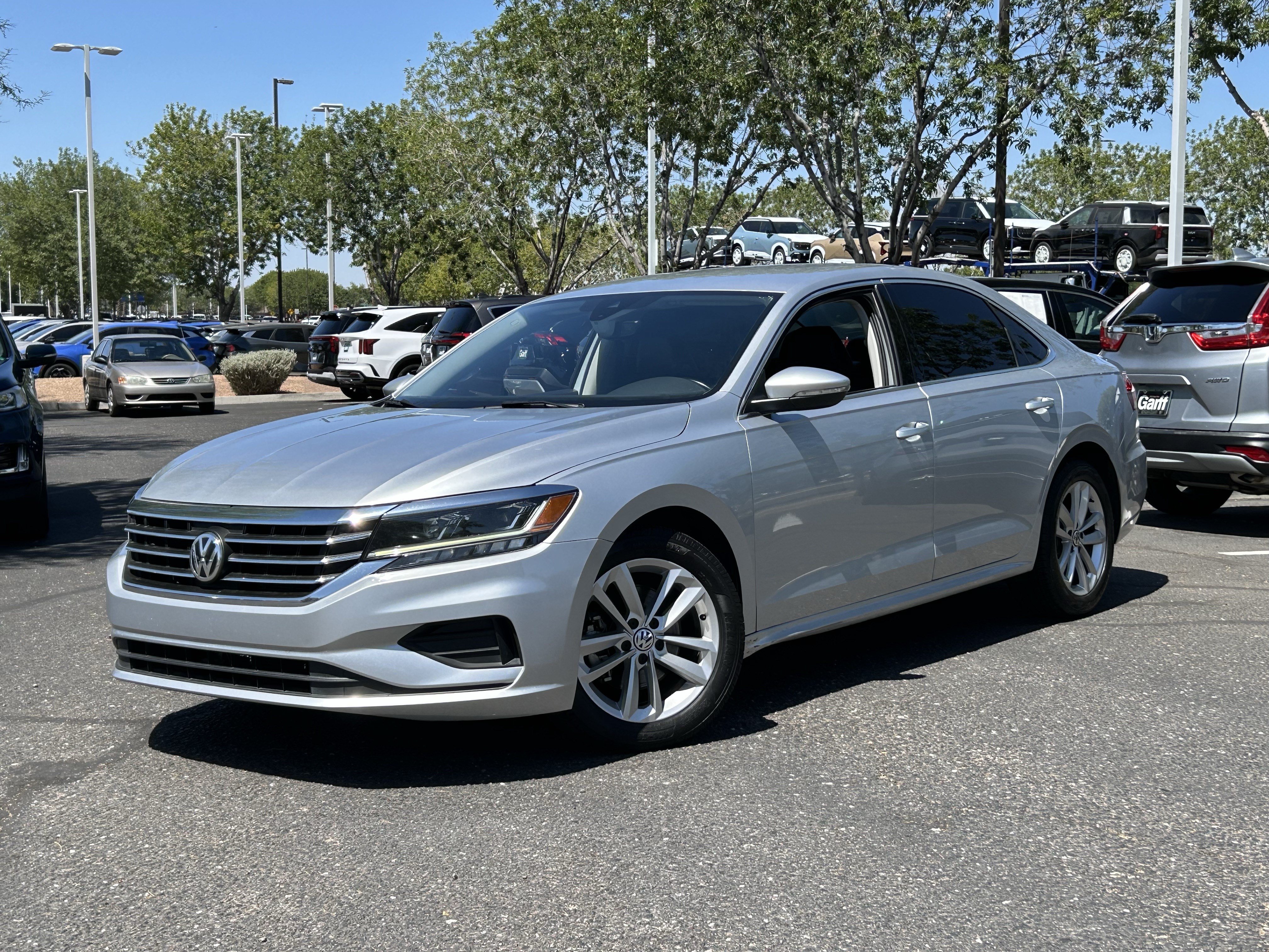 Used 2020 Volkswagen Passat 2.0T SE FWD image 31