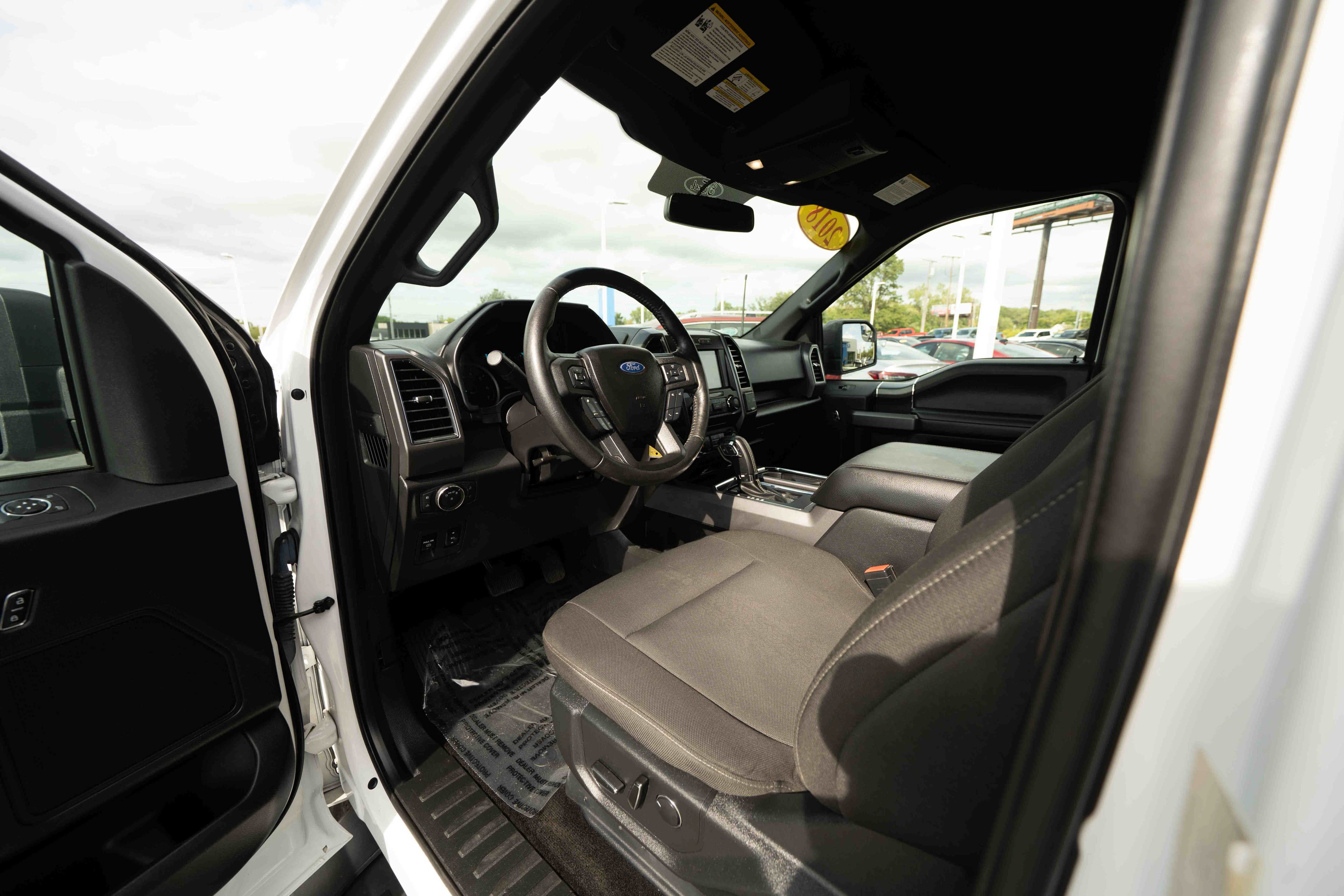 Used 2018 Ford F150 XLT w/ Equipment Group 302A Luxury AWD/4WD image 8