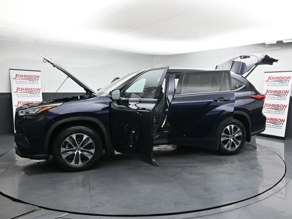 Used 2020 Toyota Highlander XLE image 45