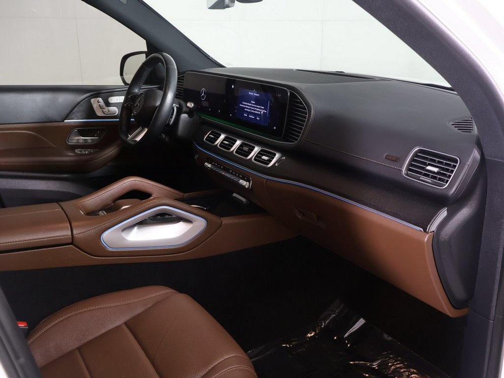 Used 2024 Mercedes-Benz GLS 450 4MATIC w/ AMG Line Exterior image 30