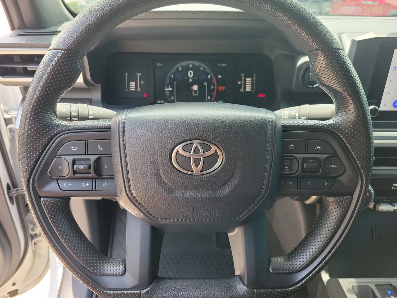 Used 2024 Toyota Tacoma SR5 AWD/4WD image 18