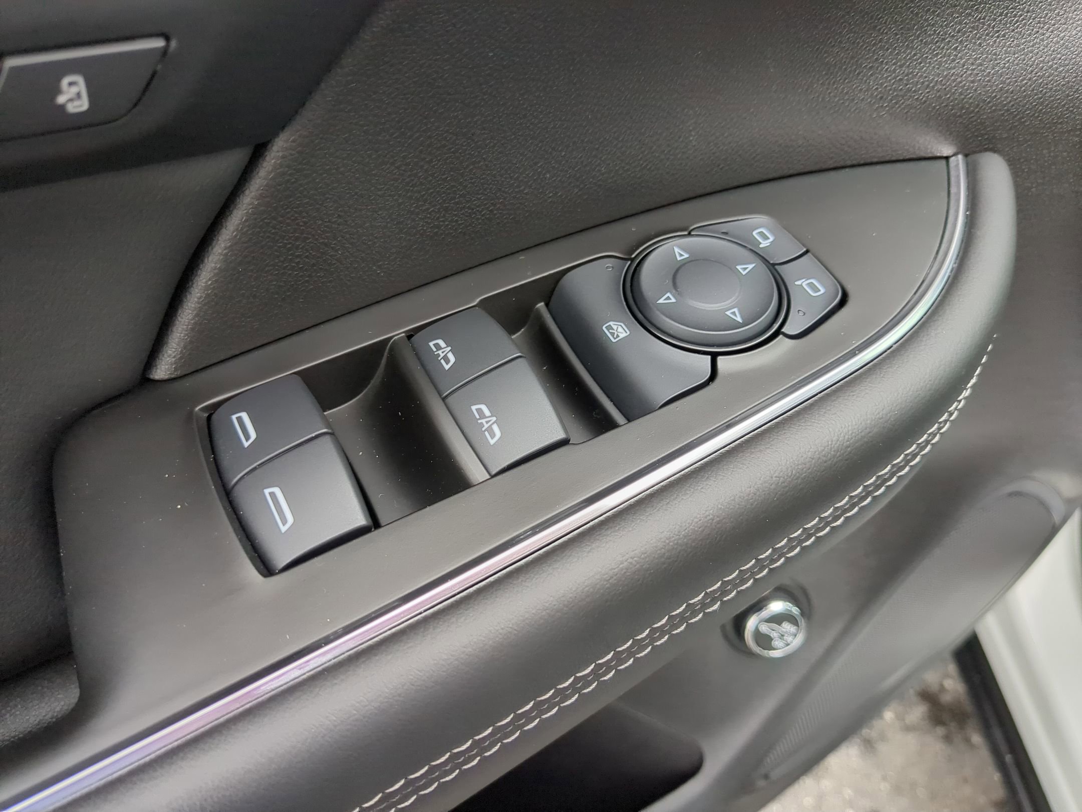 Certified 2023 Buick Envision Essence AWD/4WD image 22
