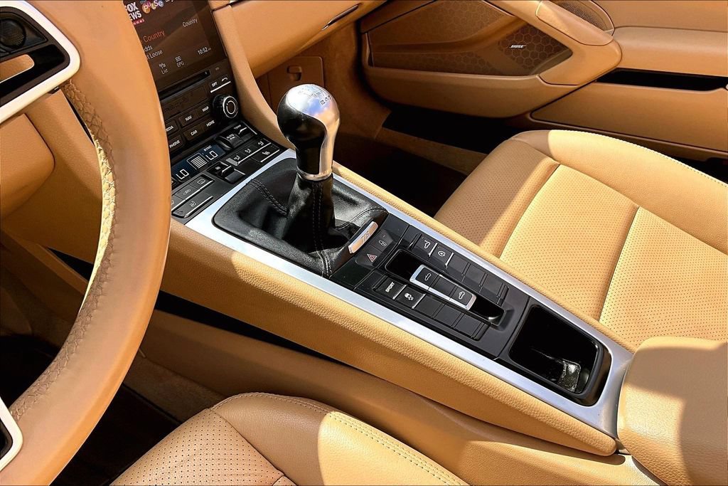 Used 2017 Porsche 718 Boxster RWD image 19