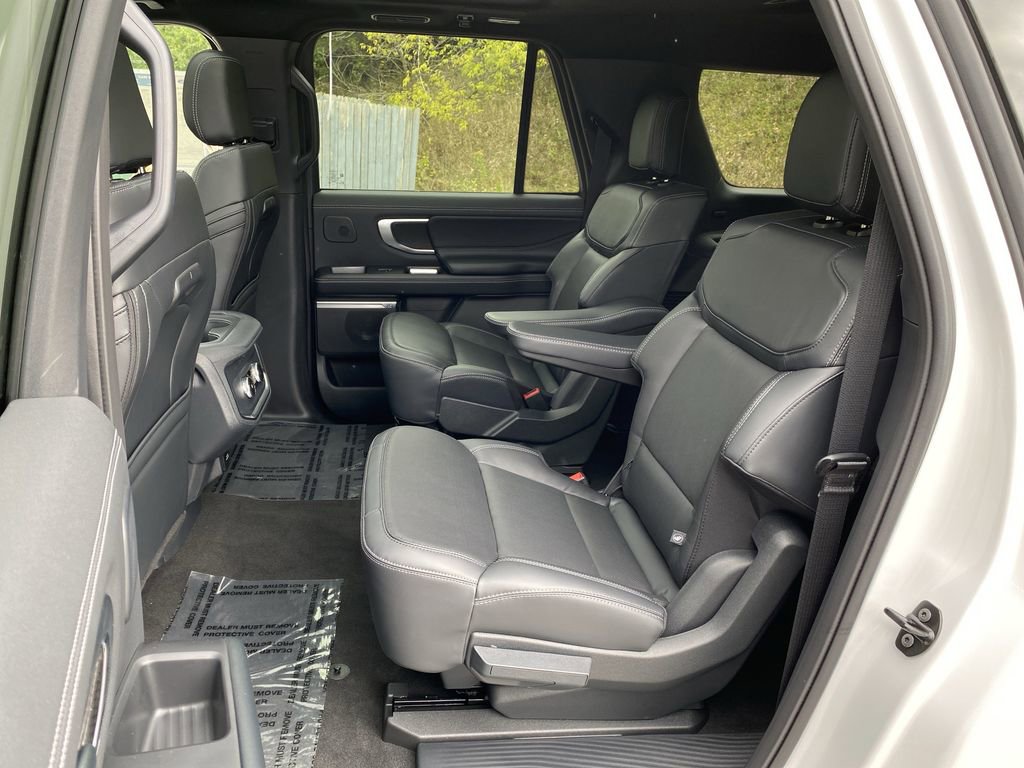 New 2025 Ford Expedition Max Platinum image 40