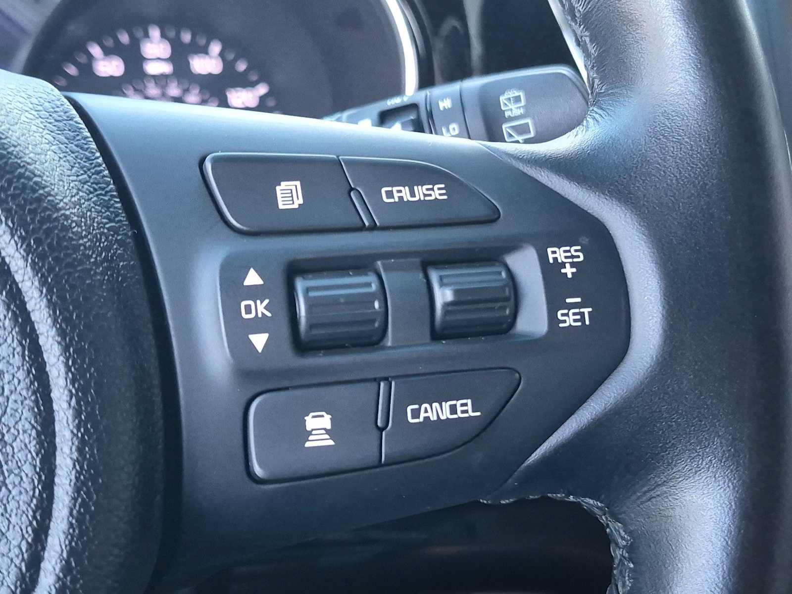 Used 2016 Kia Sedona SX FWD image 24