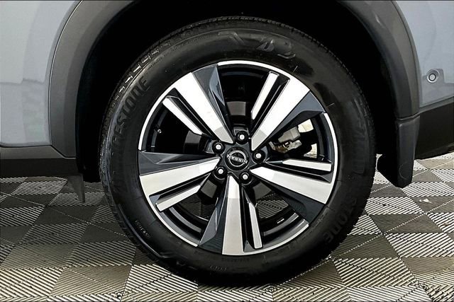 Used 2023 Nissan Rogue SL w/ SL Premium Package image 8