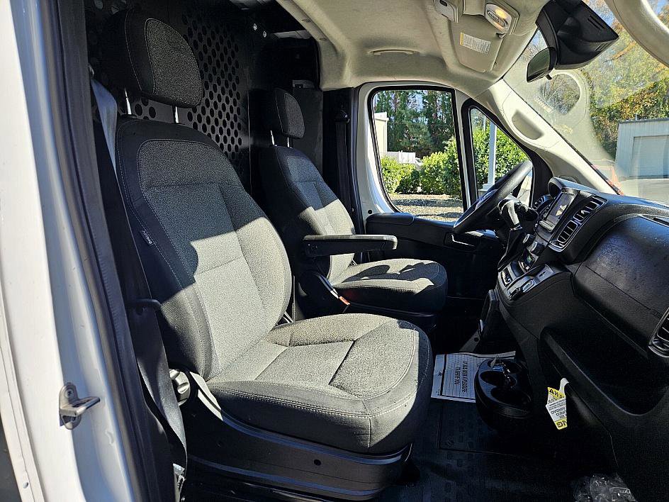 Used 2023 RAM ProMaster 2500 image 12