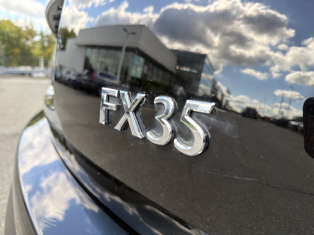 Used 2011 INFINITI FX35 AWD w/ Premium Pkg image 15