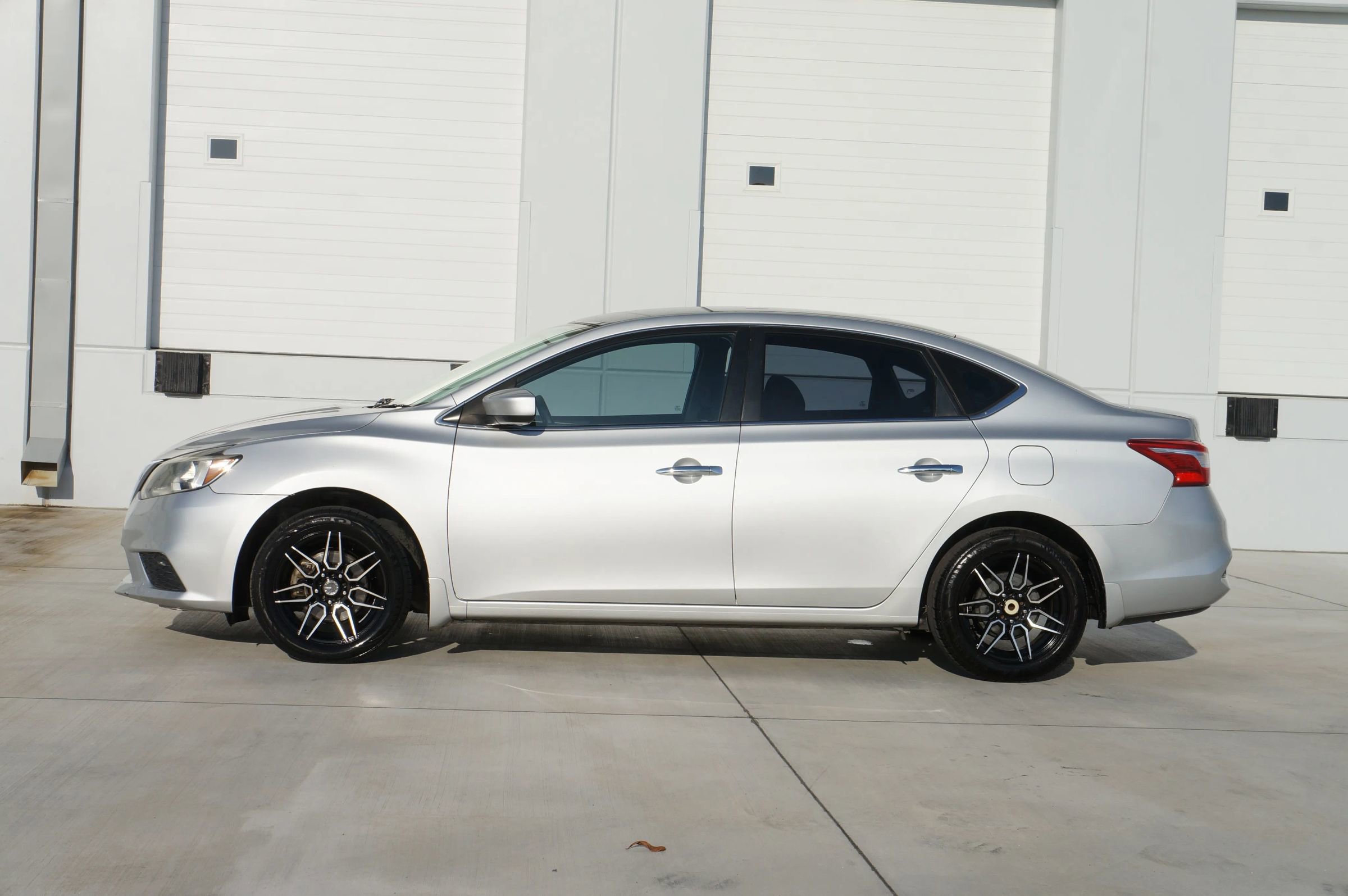 Used 2019 Nissan Sentra S image 7