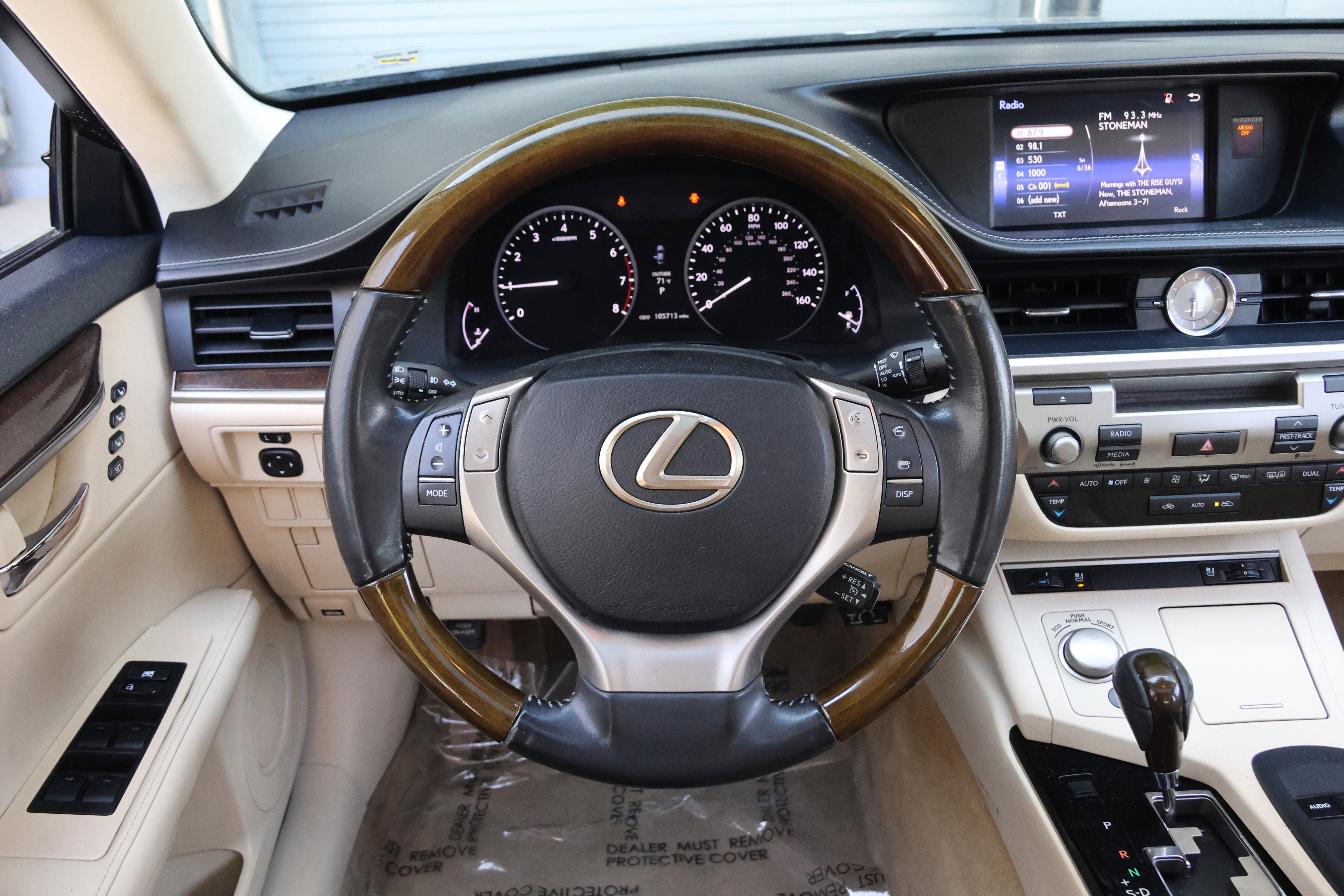 Used 2015 Lexus ES 350 w/ Premium Package FWD image 18