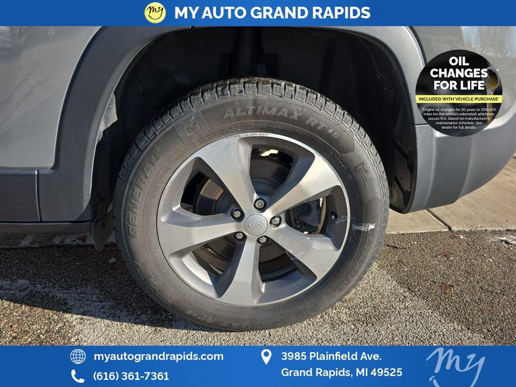 Used 2020 Jeep Cherokee Limited image 30