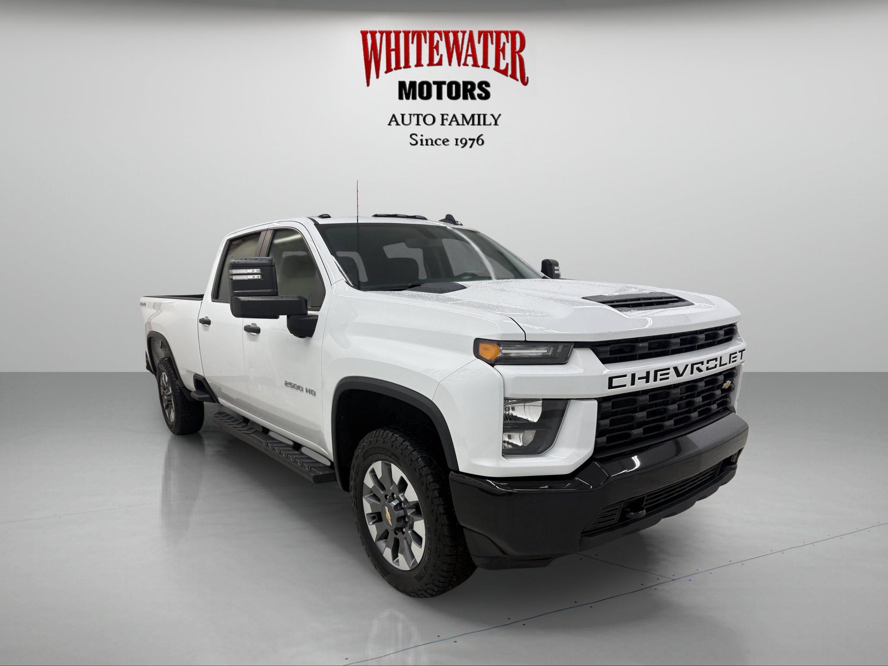 Used 2023 Chevrolet Silverado 2500 Custom w/ Custom Convenience Package AWD/4WD image 5