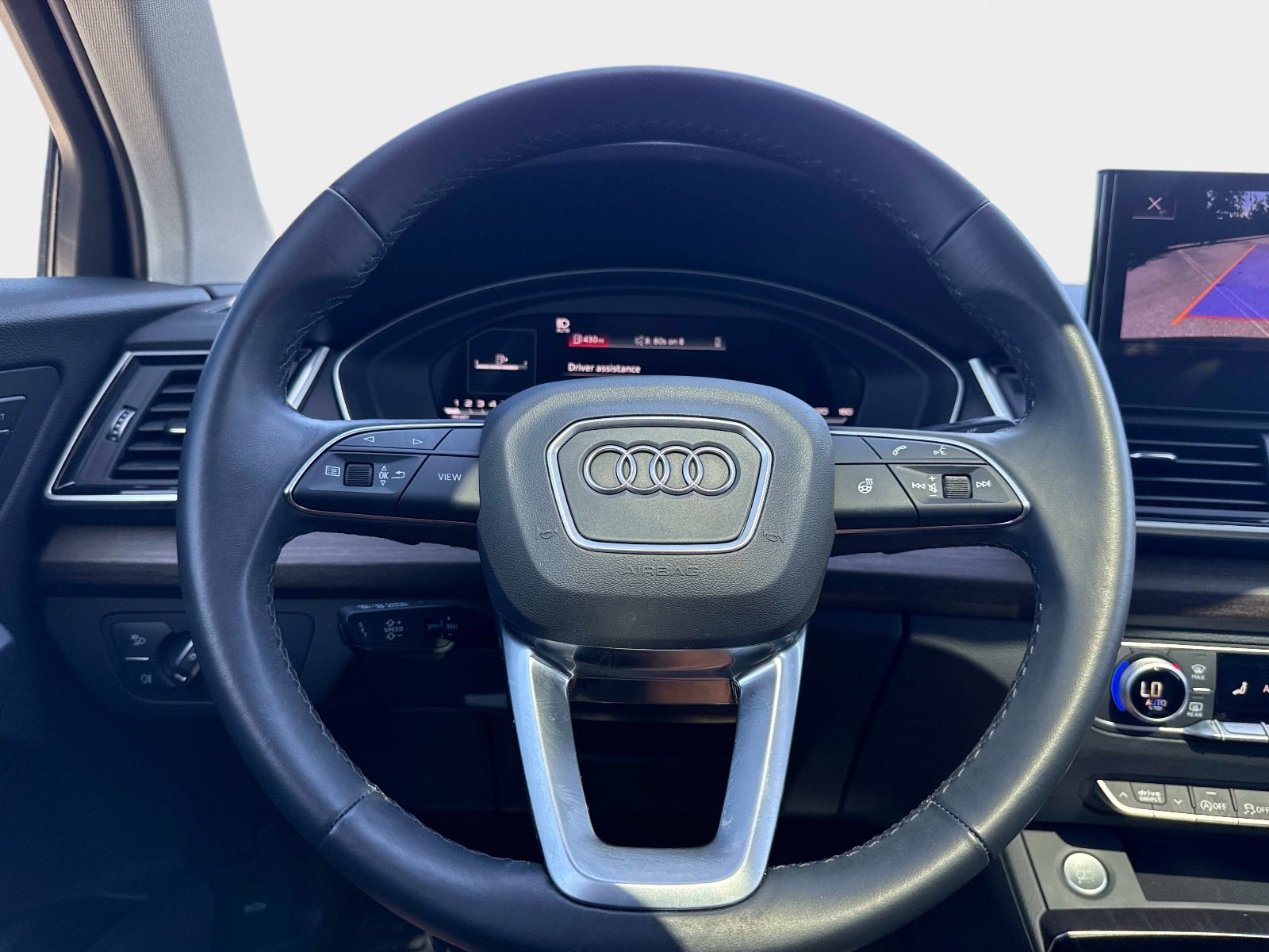 Used 2025 Audi Q5 2.0T Premium w/ Convenience Plus Package AWD/4WD image 26