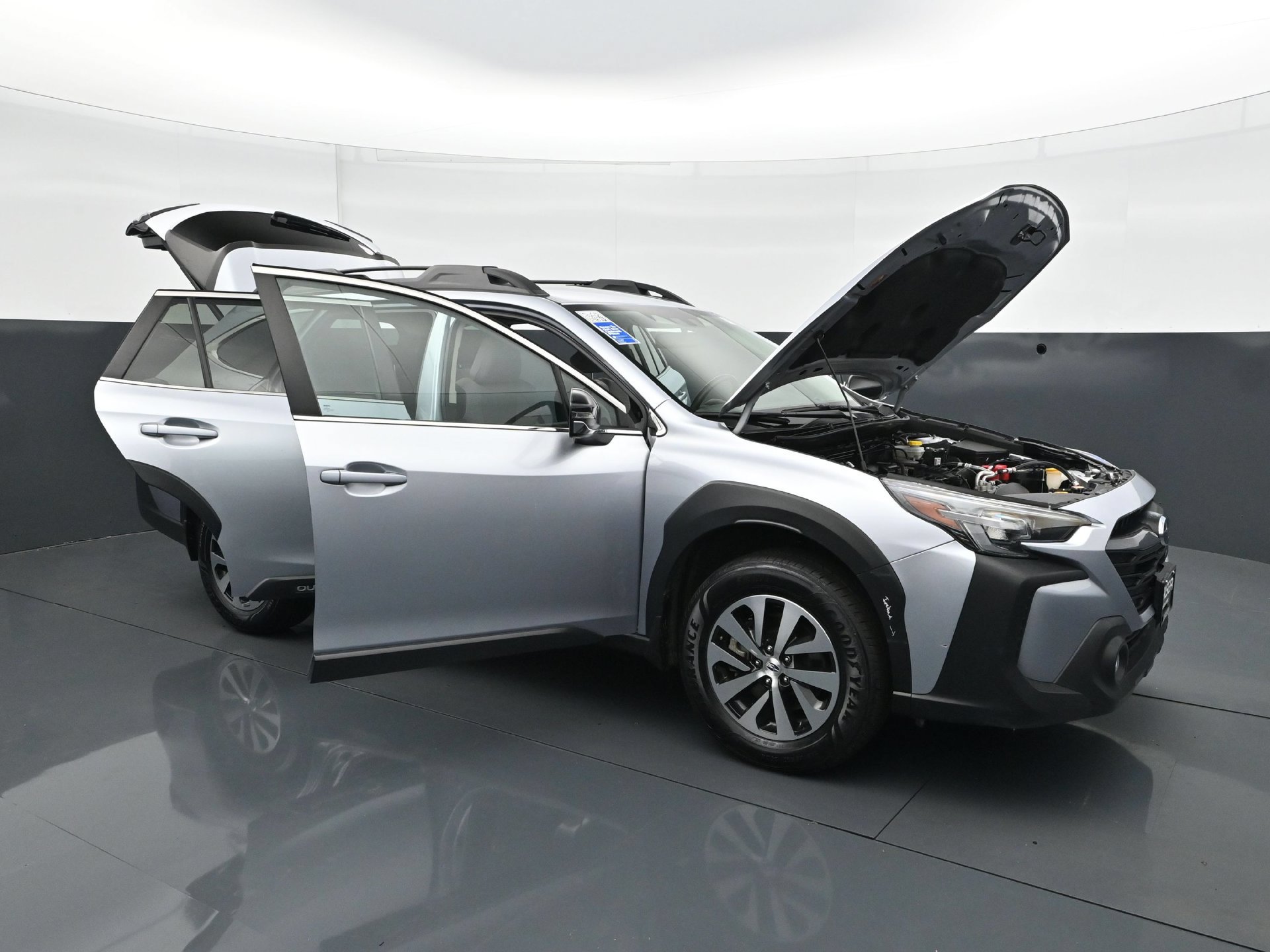 Used 2025 Subaru Outback Premium AWD/4WD image 36
