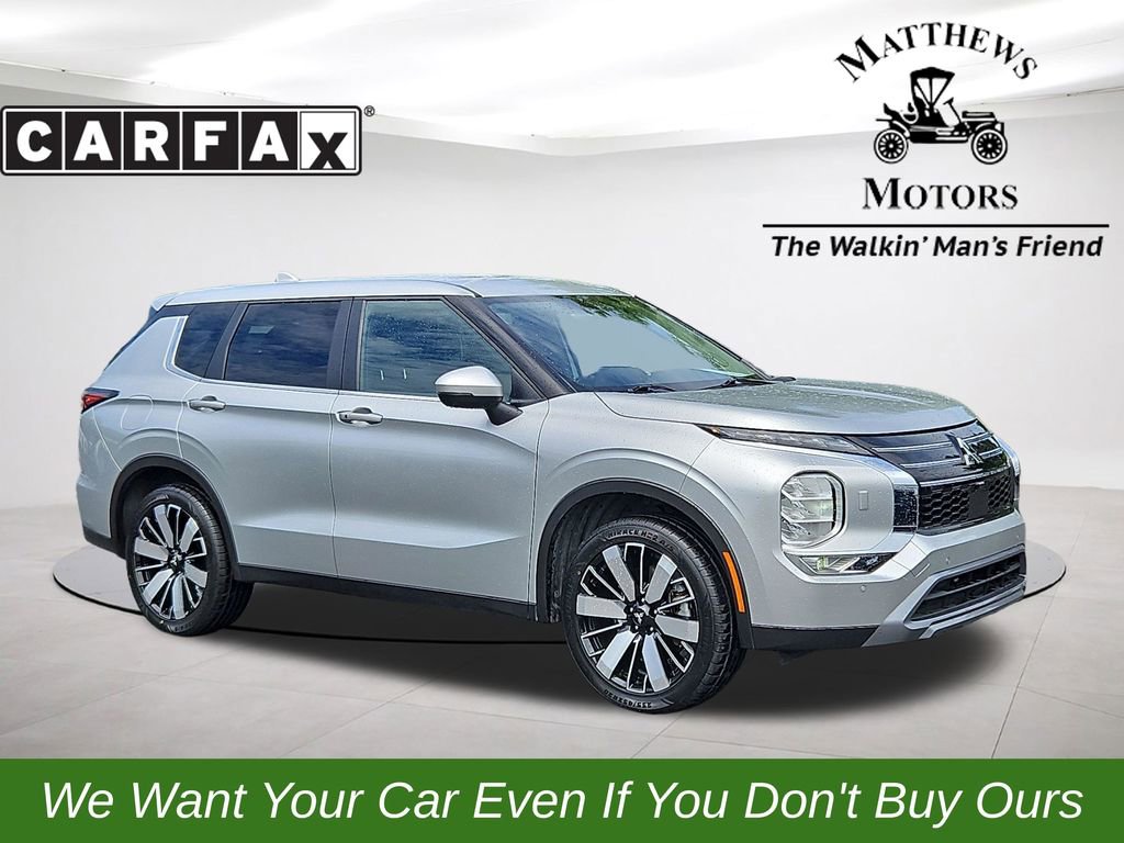 Used 2025 Mitsubishi Outlander AWD image 1