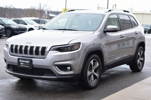 Used 2019 Jeep Cherokee Limited image 12