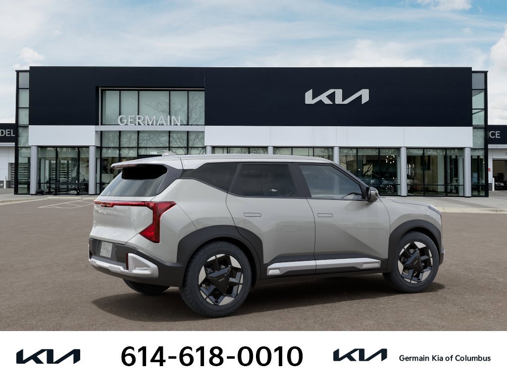 New 2027 Kia Seltos S FWD image 9