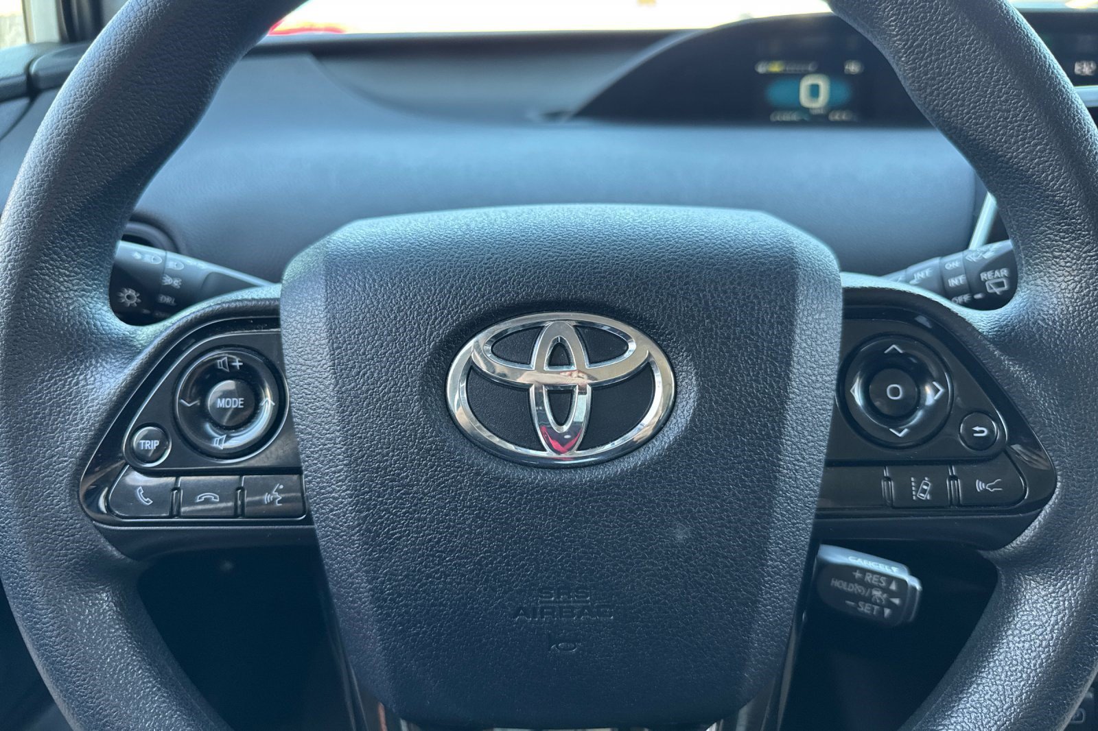 Certified 2022 Toyota Prius LE FWD image 11