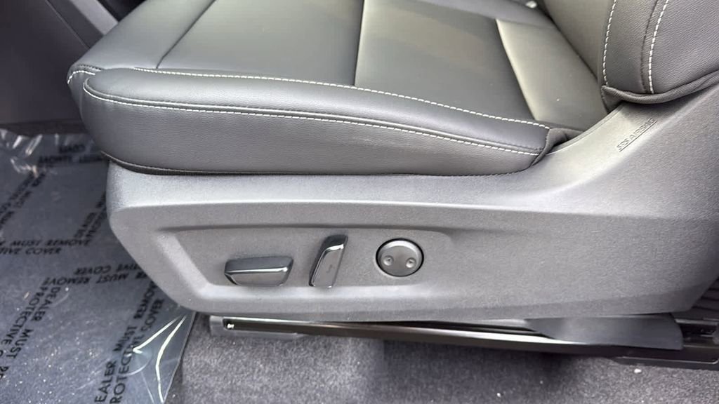 New 2025 Nissan Murano SL image 18