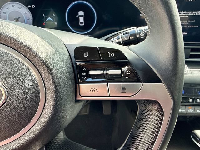 Used 2023 Hyundai Elantra Limited image 31
