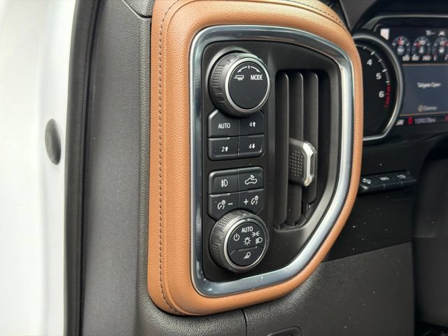 Used 2021 Chevrolet Silverado 1500 High Country w/ Technology Package AWD/4WD image 23