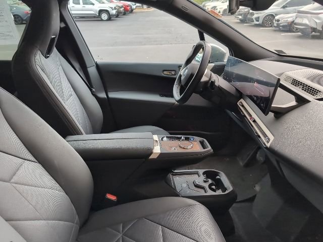Used 2024 BMW iX xDrive50 w/ Premium Package image 26