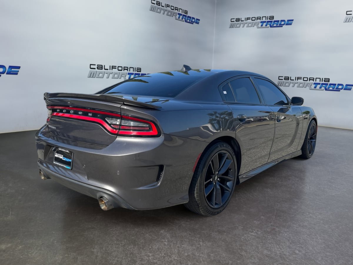 Used 2019 Dodge Charger GT w/ Performance Handling Group RWD image 5