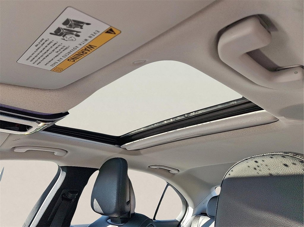 Used 2022 Mercedes-Benz C 300 C 300 image 15