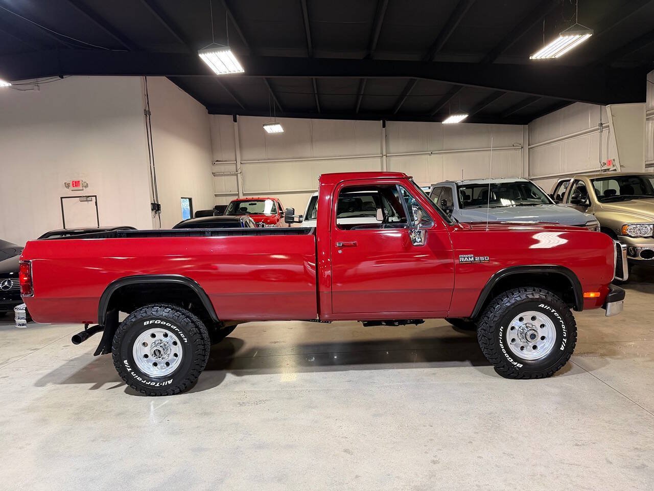 Used 1992 Dodge D/W Truck 250 AWD/4WD image 7
