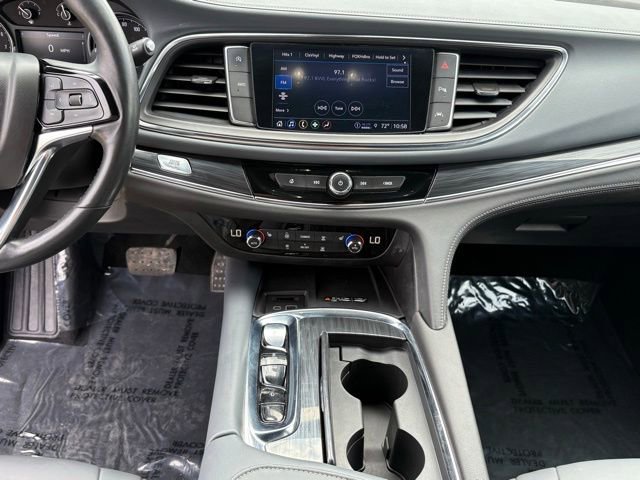 Used 2023 Buick Enclave Essence AWD/4WD image 15
