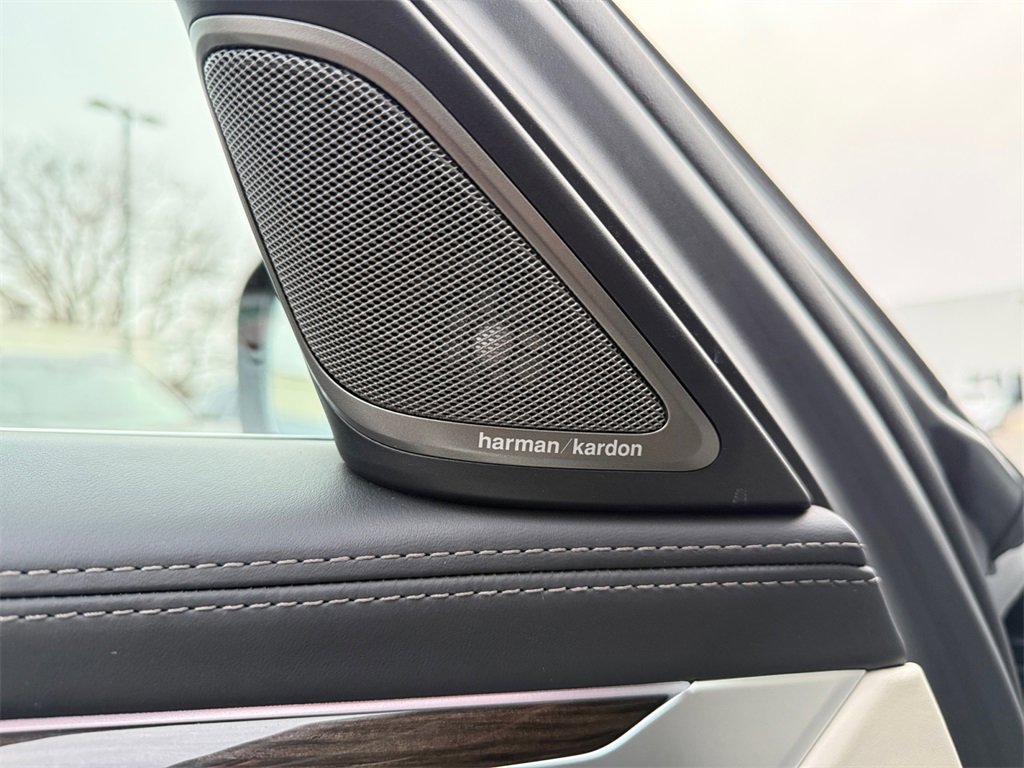 Used 2020 BMW 750i xDrive w/ Executive Package image 29