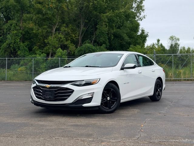 Used 2020 Chevrolet Malibu LS w/ Driver Confidence Package II FWD image 2