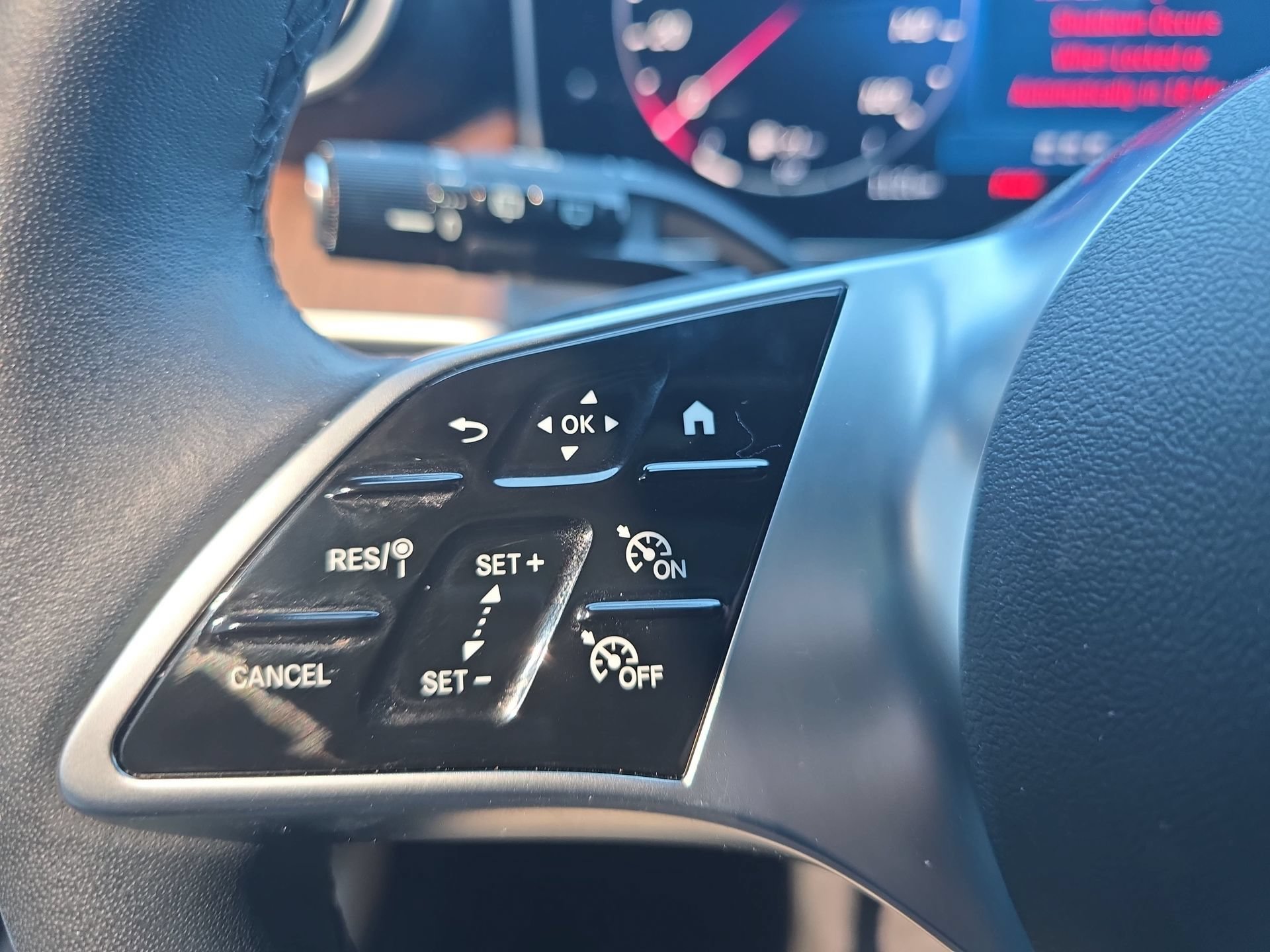 Certified 2026 Mercedes-Benz GLC 300 4MATIC image 17