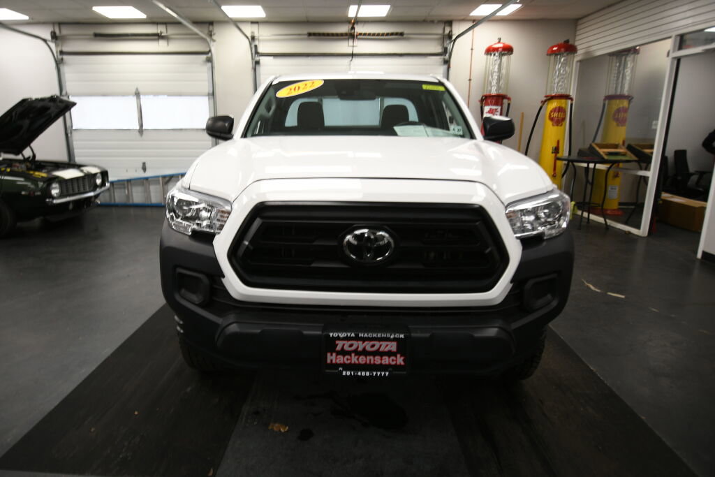 Certified 2022 Toyota Tacoma SR image 3