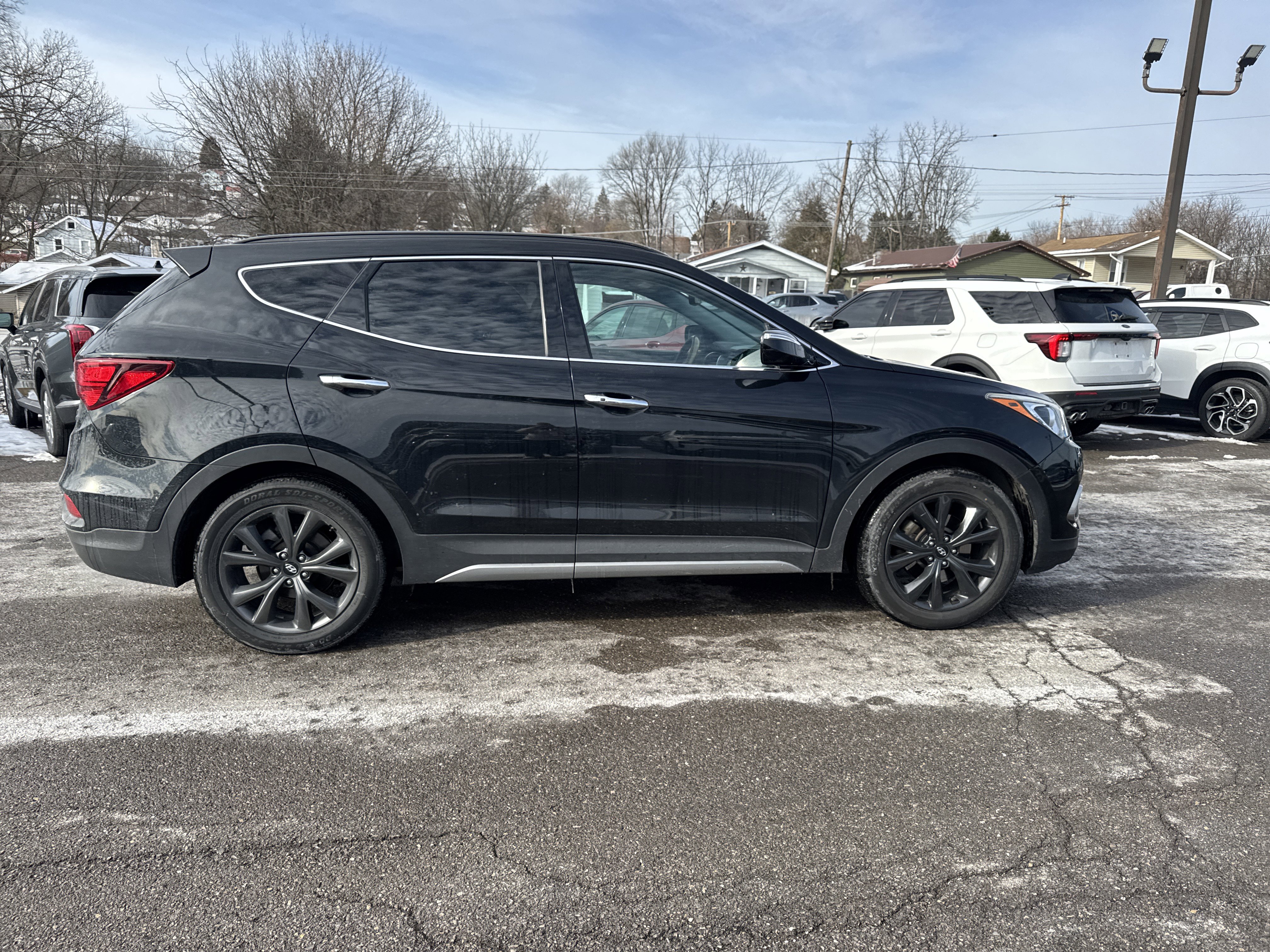 Used 2018 Hyundai Santa Fe Sport image 2