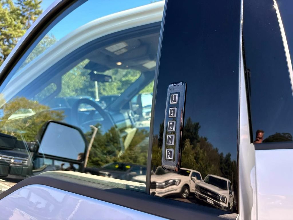 Used 2022 Ford F250 XLT w/ XLT Value Package AWD/4WD image 13