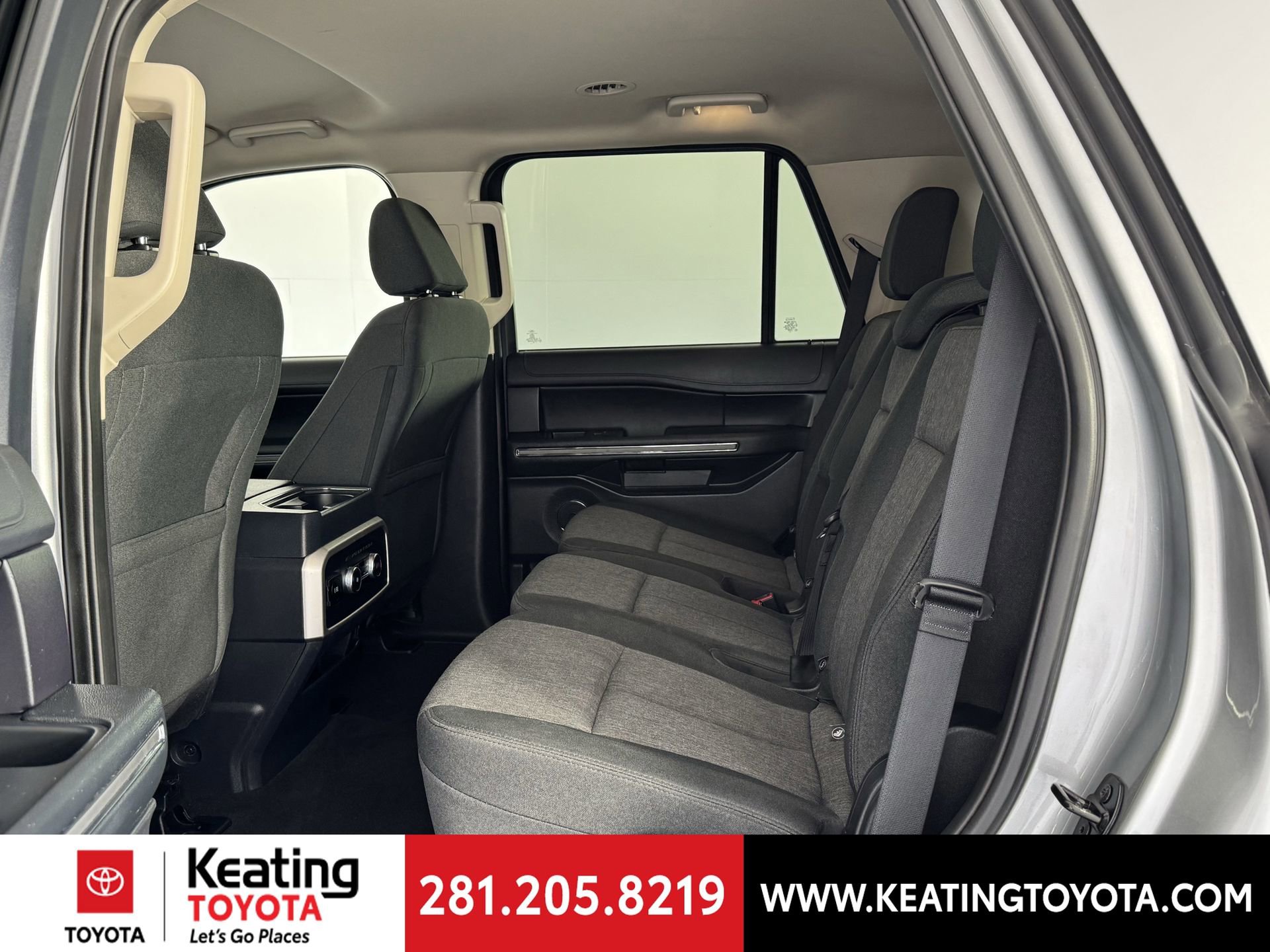 Used 2024 Ford Expedition XLT image 15