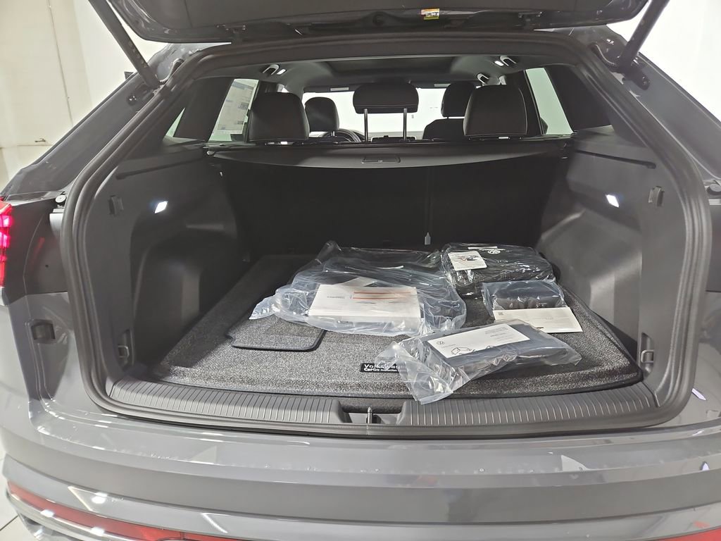 New 2026 Volkswagen Atlas Cross Sport SEL image 21