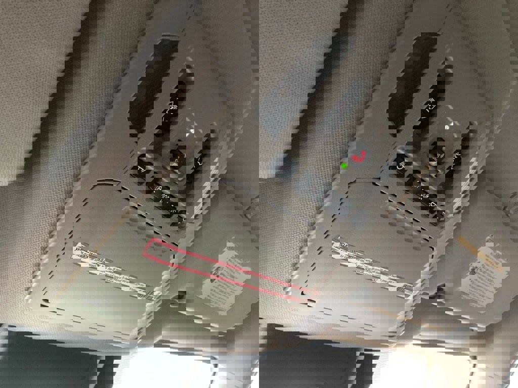 Used 2024 Toyota Highlander Platinum image 29