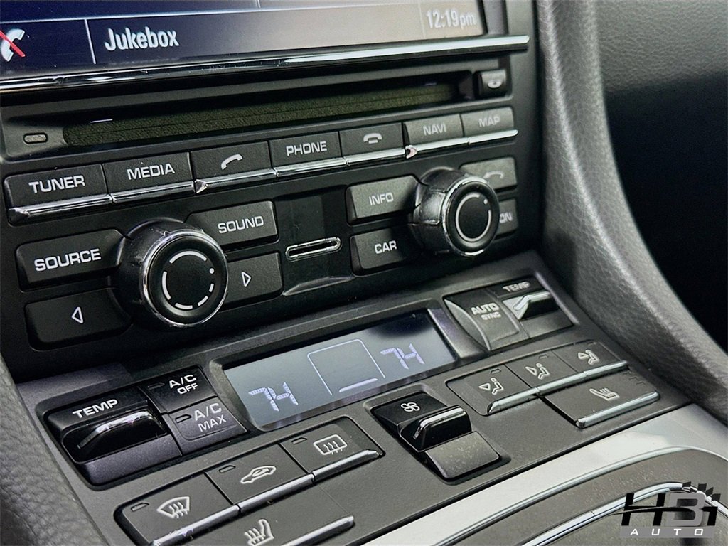 Used 2015 Porsche Boxster image 13