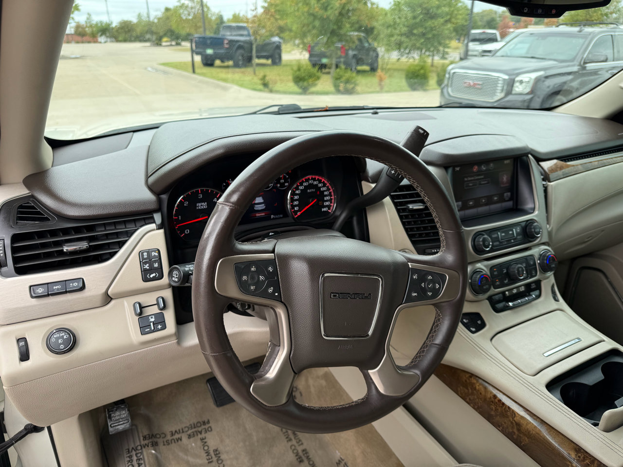 Used 2015 GMC Yukon Denali w/ Touring Package image 9