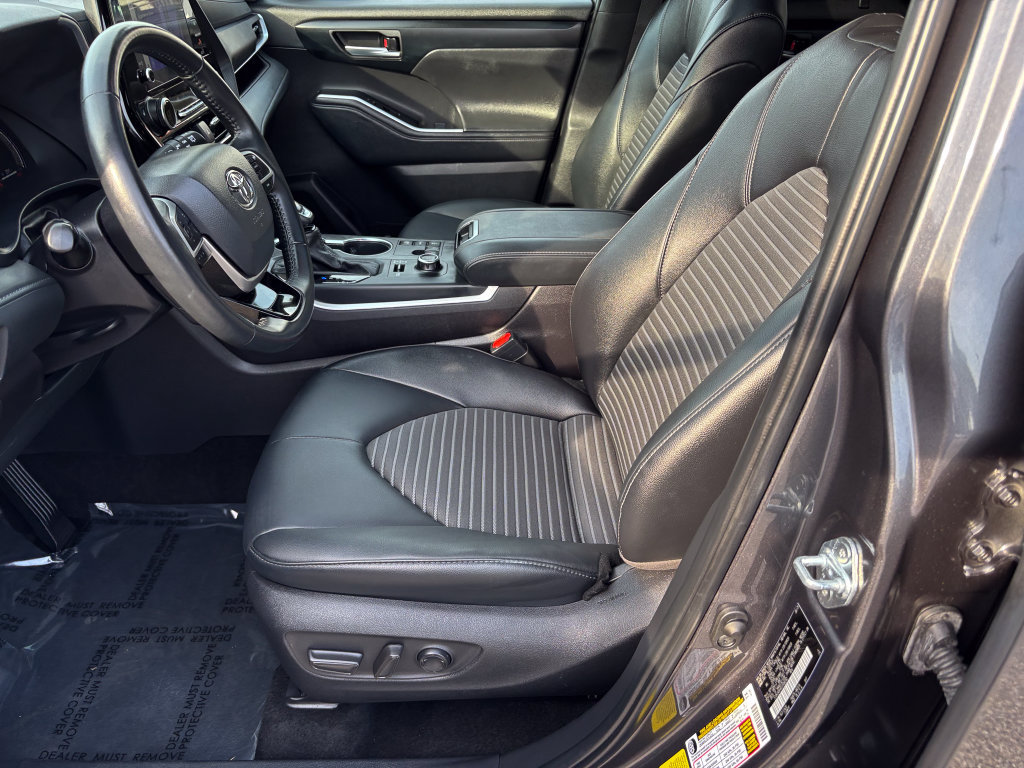 Certified 2025 Toyota Highlander XSE AWD/4WD image 18