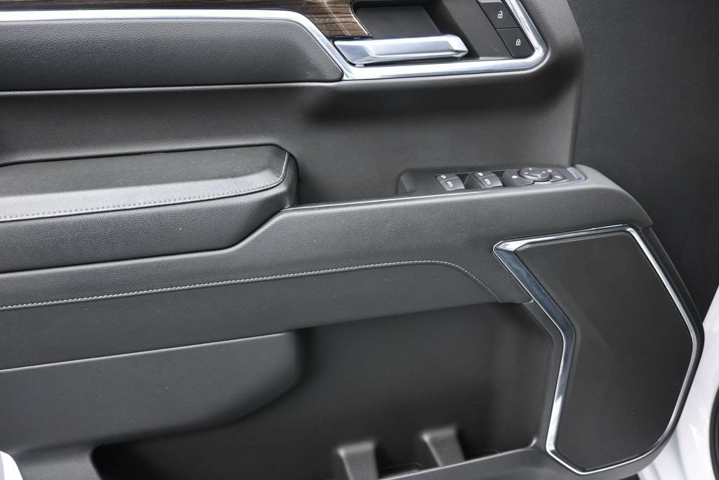 Used 2024 Chevrolet Silverado 1500 LT RWD image 12
