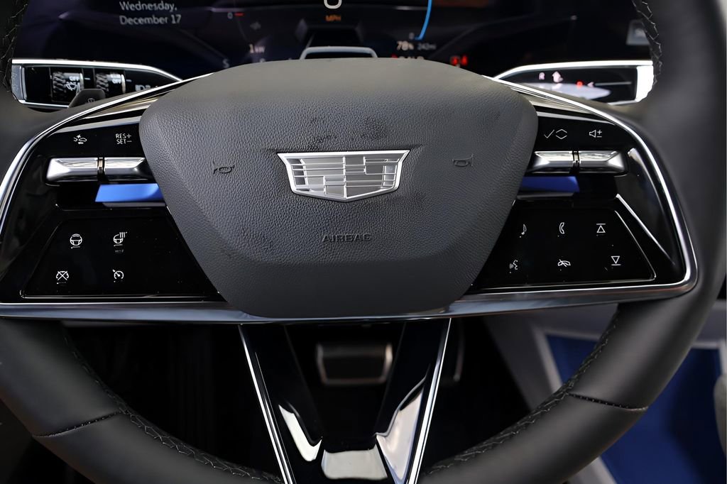 New 2026 Cadillac Optiq Sport 2 image 20