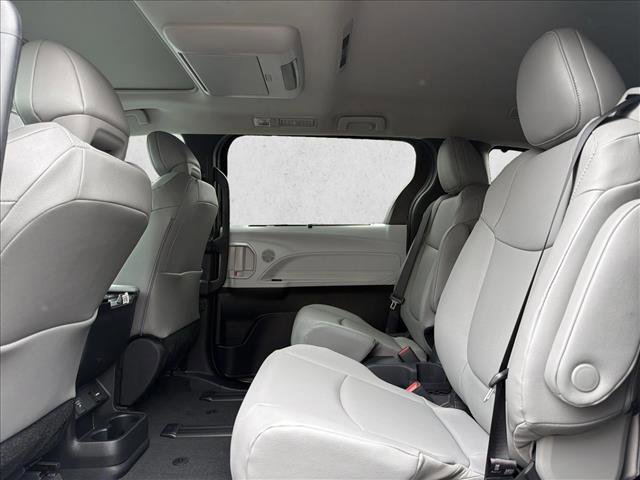 New 2026 Toyota Sienna XLE image 20
