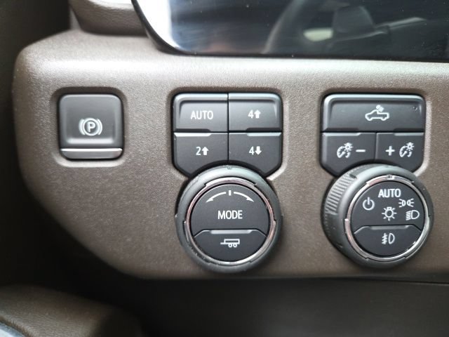 Used 2025 Chevrolet Silverado 1500 LT Trail Boss w/ Convenience Package II AWD/4WD image 15