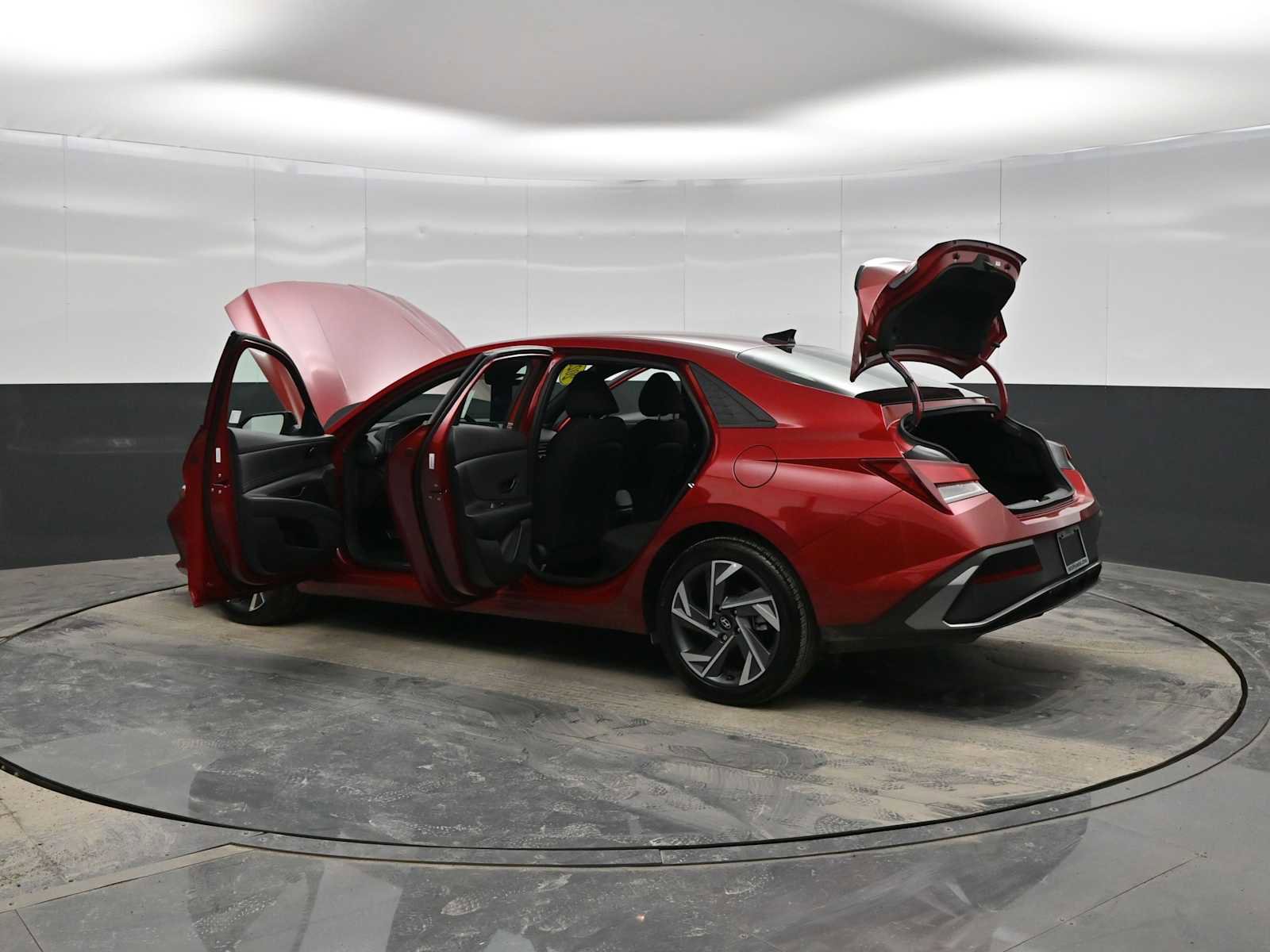 Certified 2025 Hyundai Elantra Sport image 41